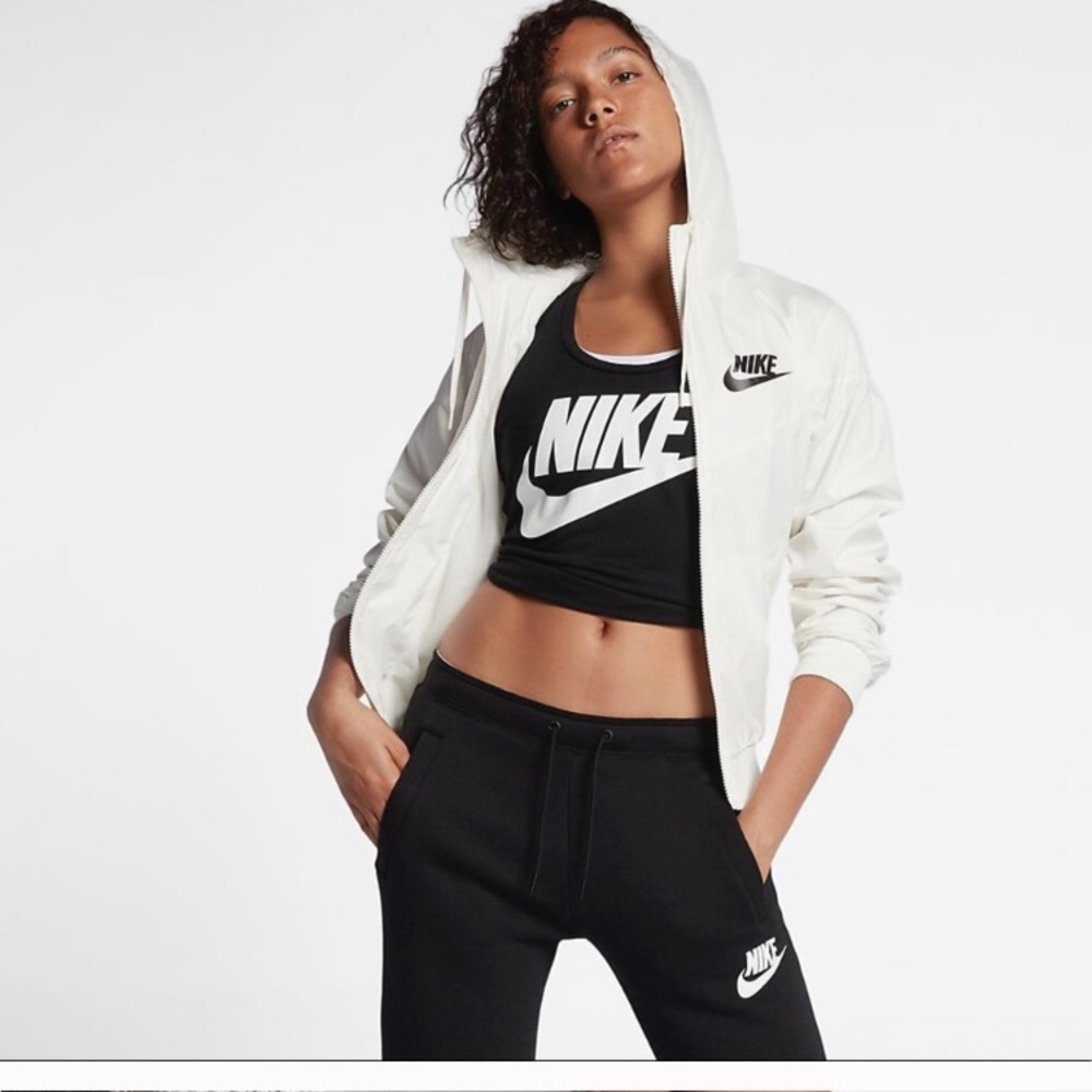 Nike Windbreaker/runner NWT - Picture 2 of 8